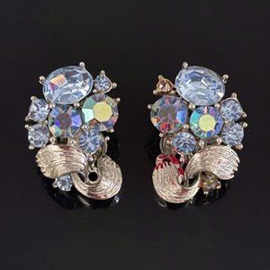 🌸 Stunning Signed LISNER VTG Flower Clip On Ears